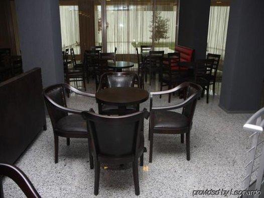 Royal Park Hotel Baku Restaurant photo